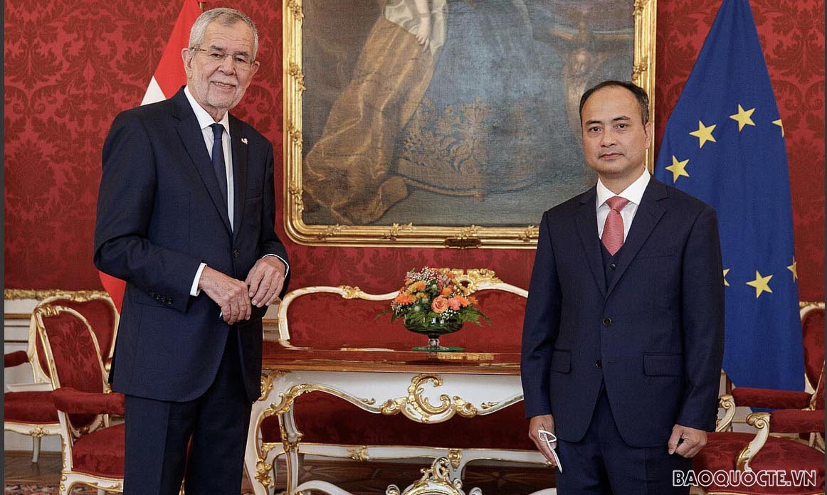 Vietnamese Ambassador presents credentials to Austrian President